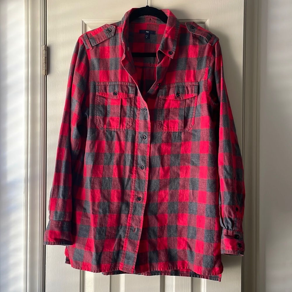 Gap | Women’s oversized flannel button-down shirt
